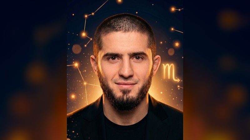 Тёмное ночное небо с зодиакальным кругом и символом Скорпиона — иллюстрация к разбору натальной карты бойца UFC Ислама Махачева